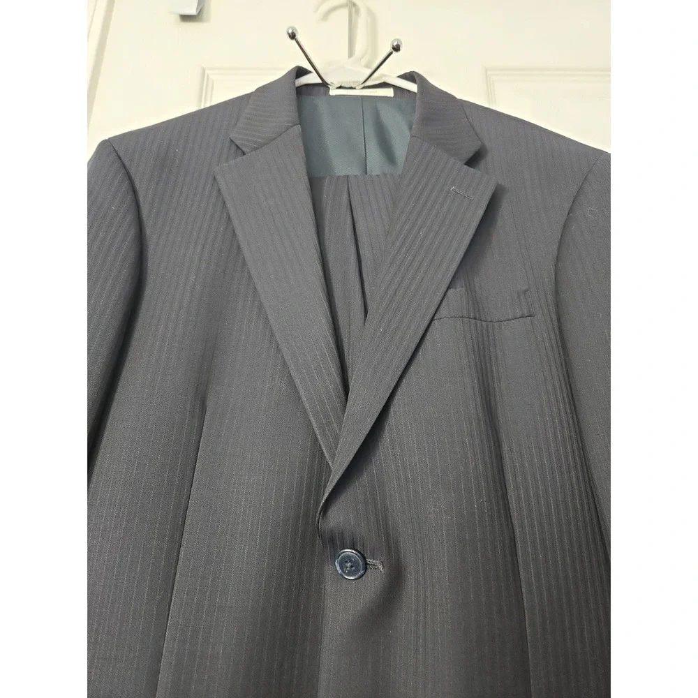 Kenneth Cole Pinstriped Black Suit 2 Piece Wool 40 Regular 34